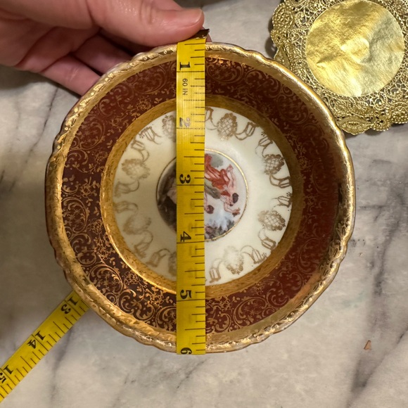 (3) Berry Bowls. Vintage Fine China - Picture 4 of 5